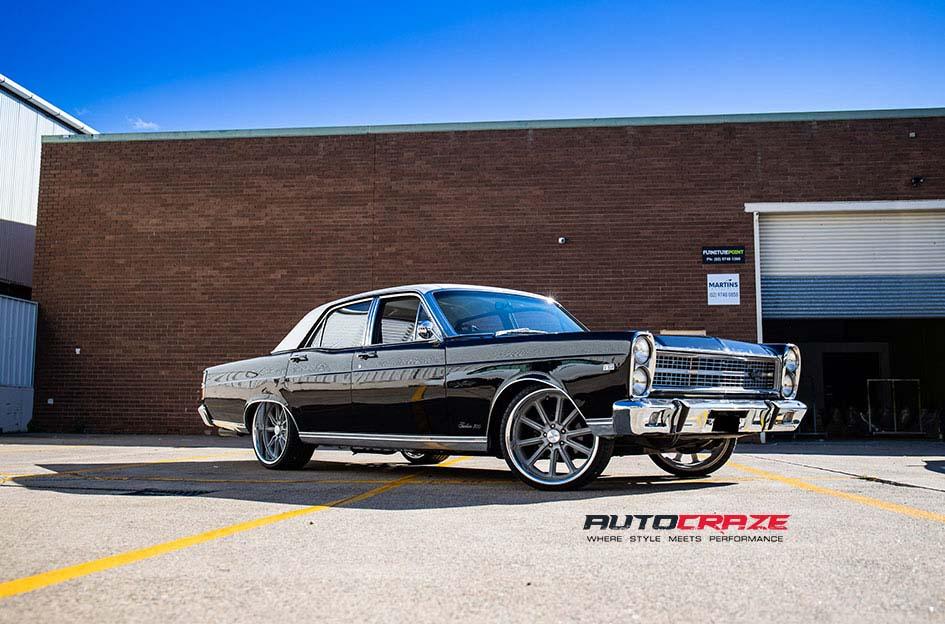 FORD-FAIRLANE-500-VN507-RODDER-VINTAGE-SILVER-CHROME-LIP